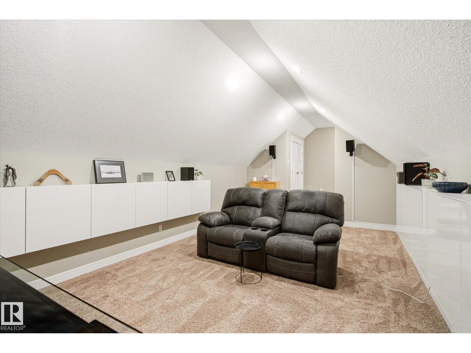35 EDGEWATER TERR — photo 29