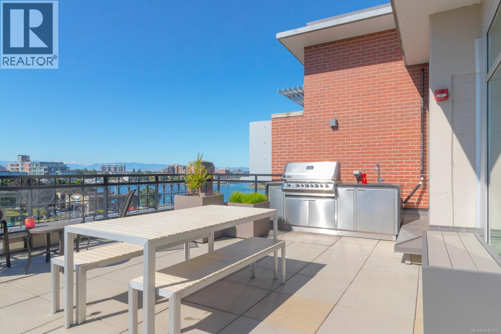 #212B 456 Pandora Ave - 49