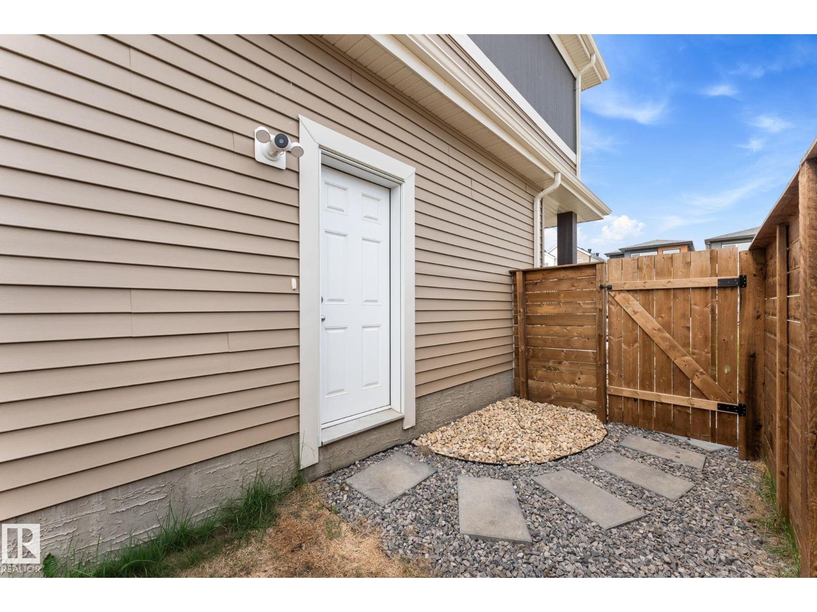 17355 6 ST NE - 34