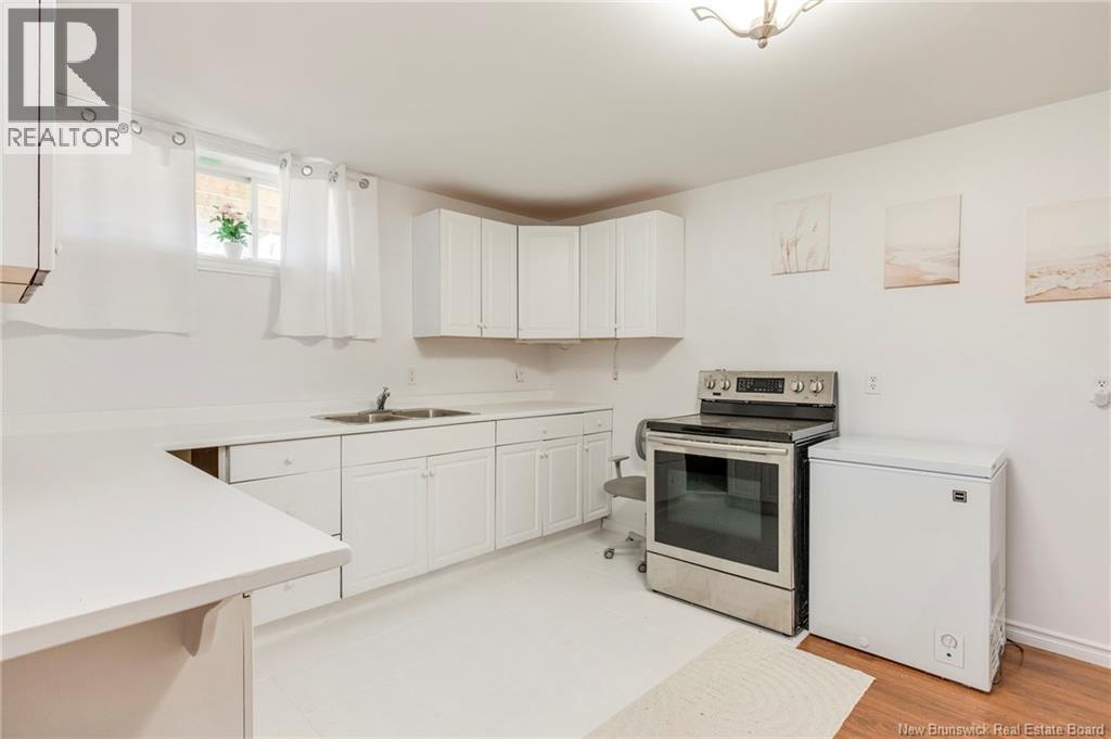 520 Middlesex Road - 28