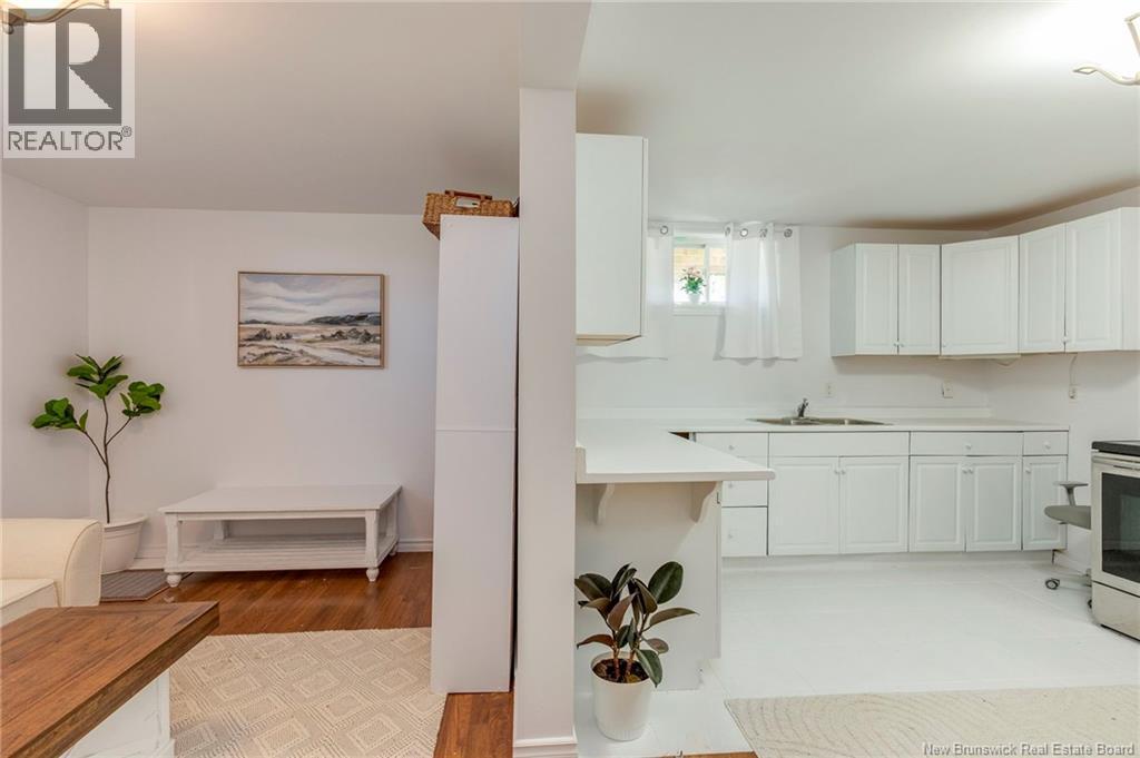 520 Middlesex Road - 30