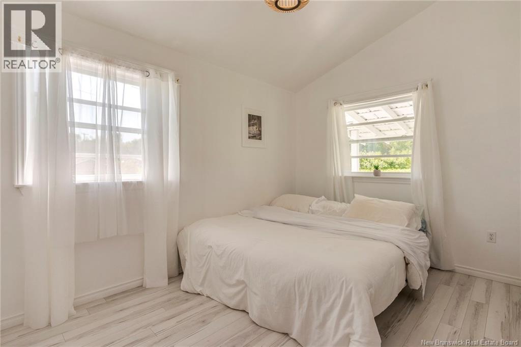 520 Middlesex Road - 21