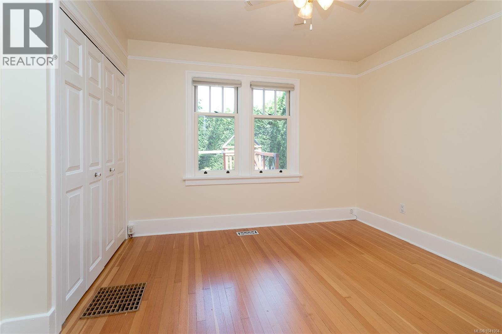  2875 Rockwell Avenue, Saanich