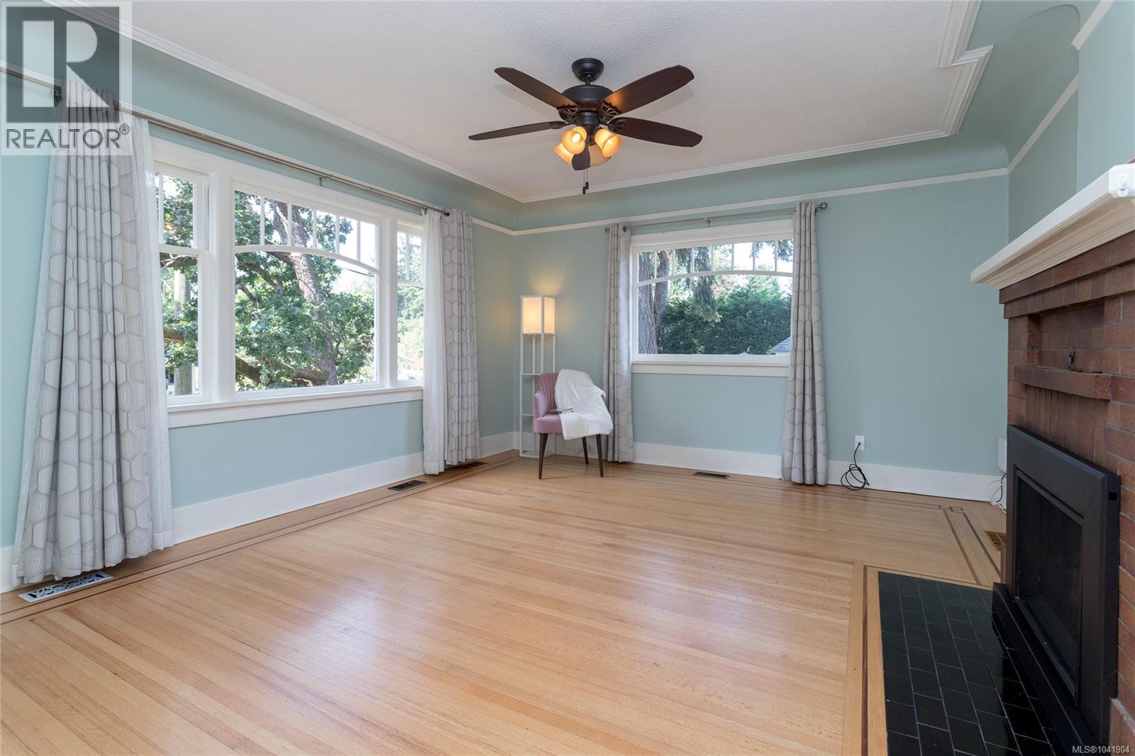  2875 Rockwell Avenue, Saanich