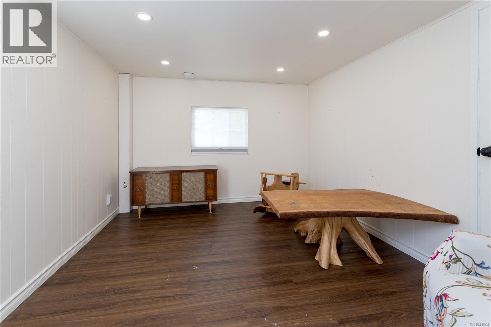  2875 Rockwell Avenue, Saanich