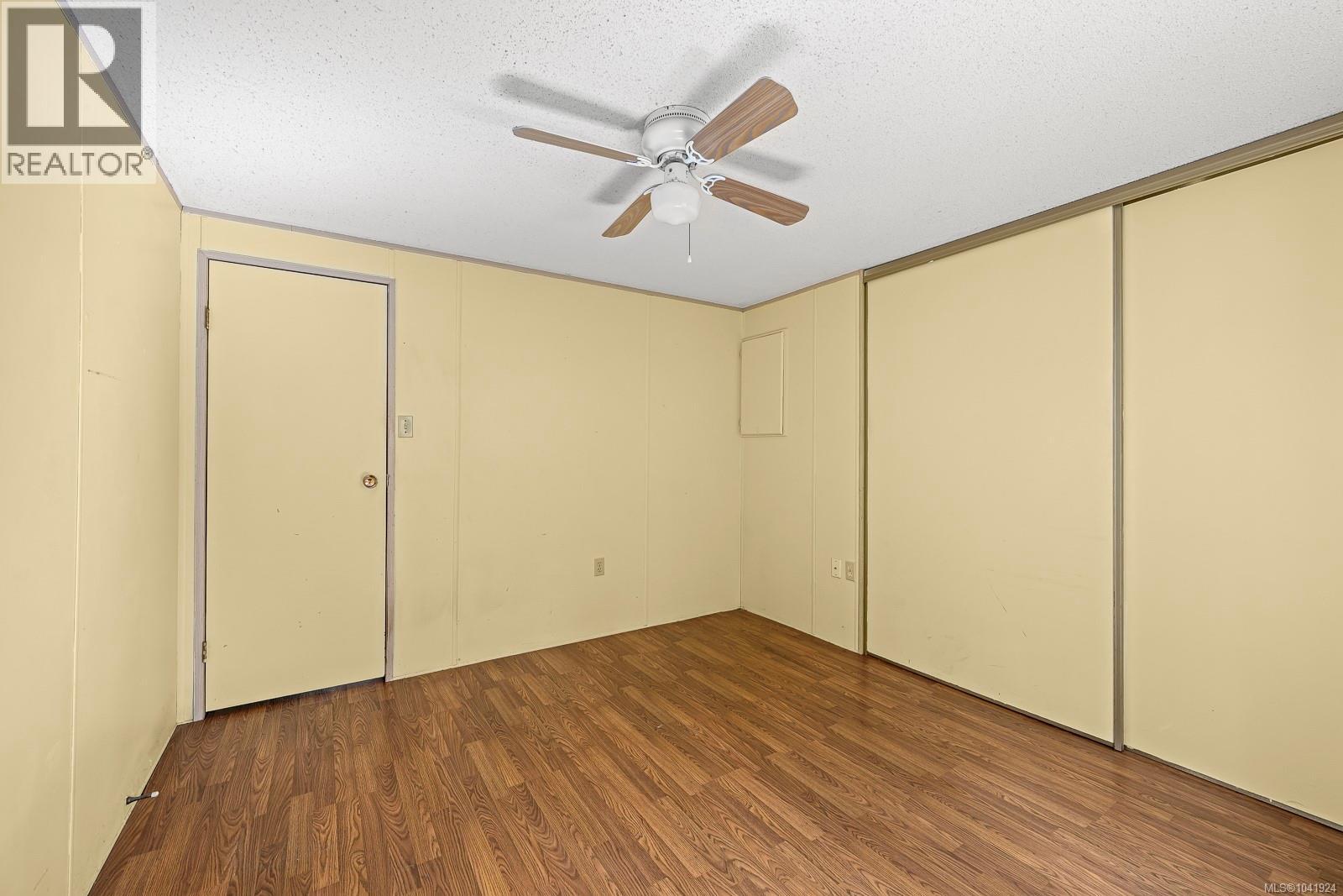 2179 Stadacona Dr - 18