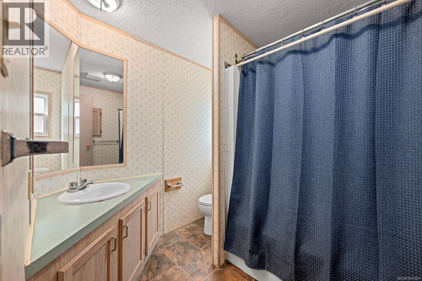 2179 Stadacona Dr - 19