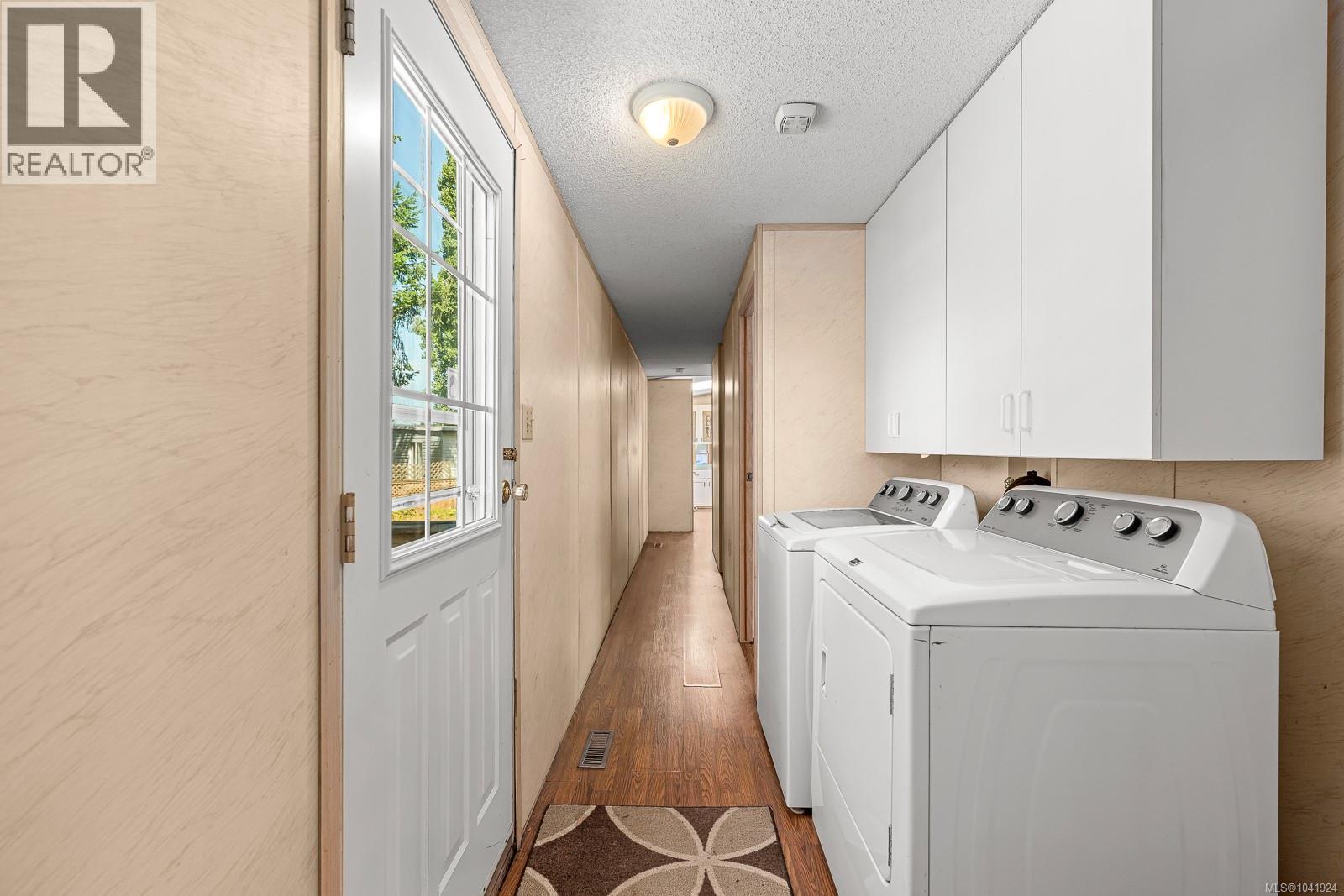 2179 Stadacona Dr - 21