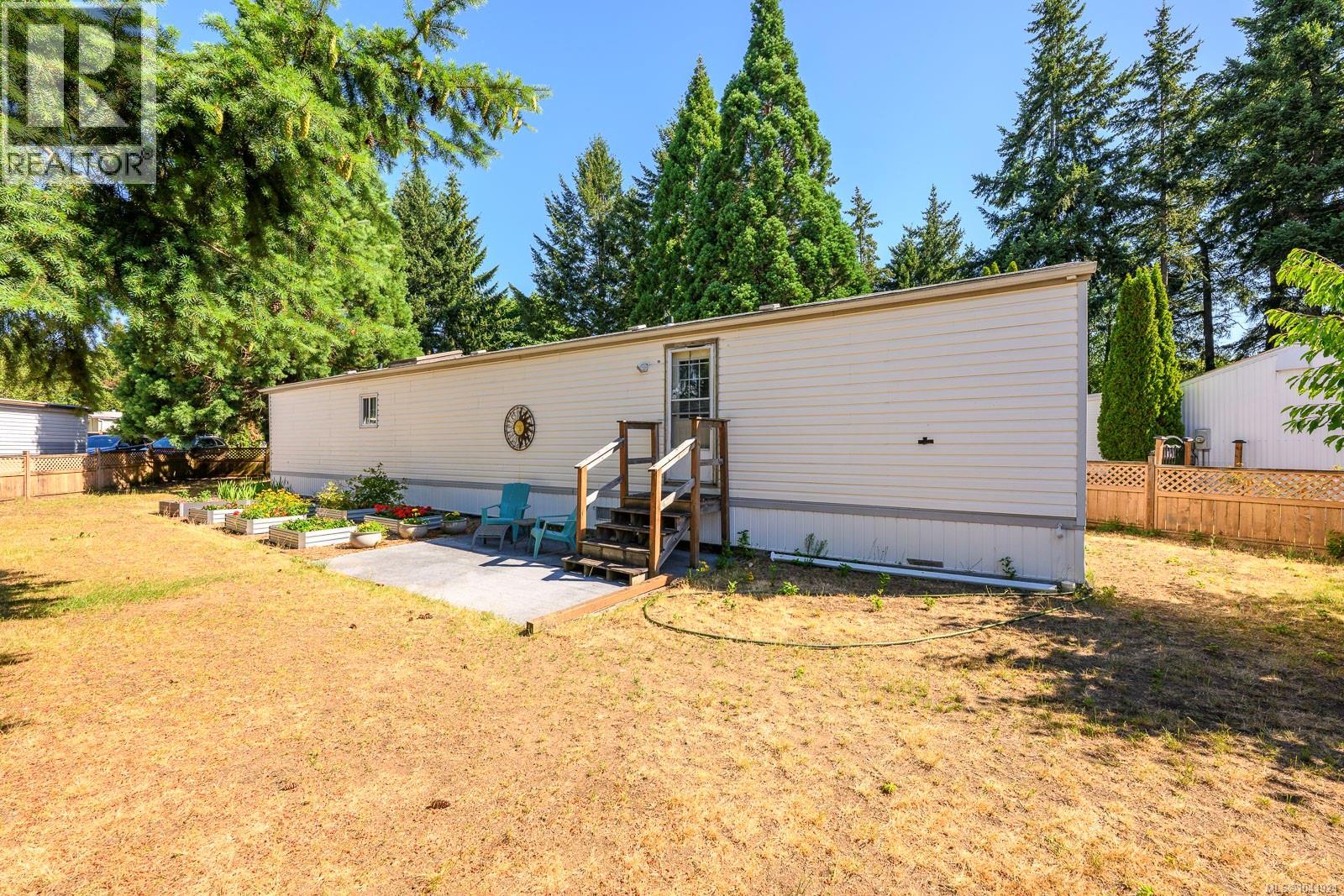 2179 Stadacona Dr - 39
