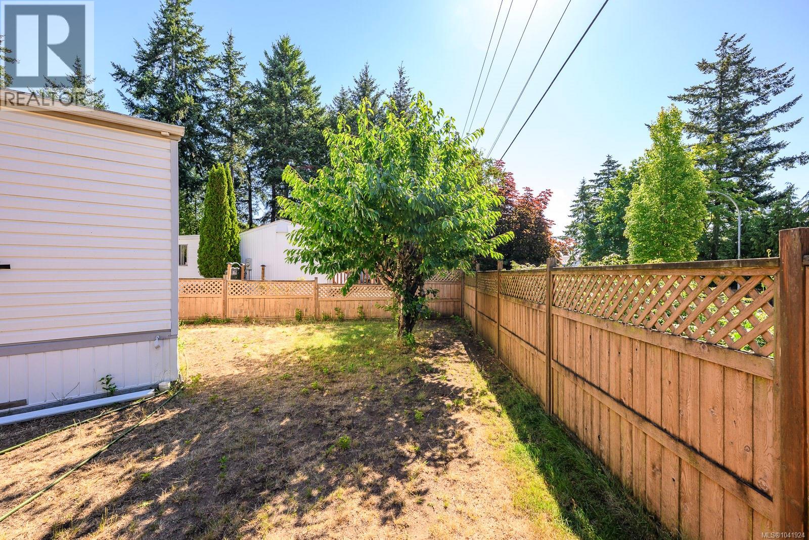 2179 Stadacona Dr - 40