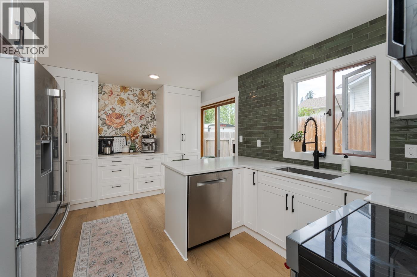 Photo 17 of 40 — 4850 NORTH MEADOW ROAD · Prince George, BC