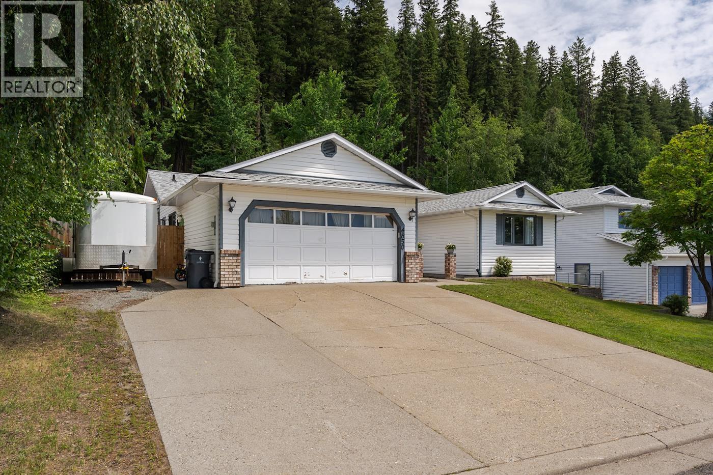 Living room of 4850 NORTH MEADOW ROAD · Prince George, BC