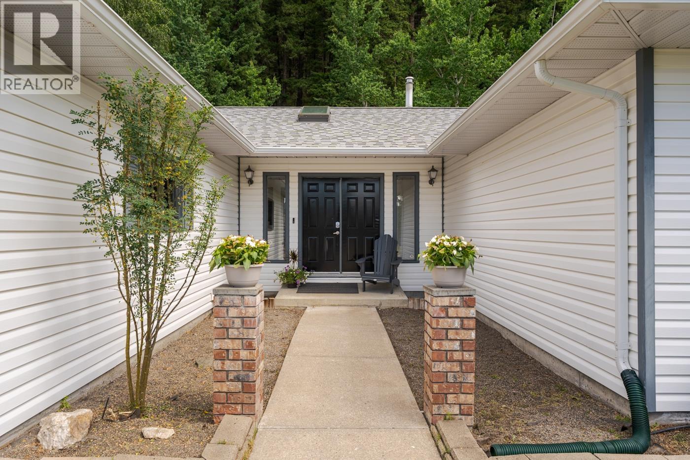 Kitchen of 4850 NORTH MEADOW ROAD · Prince George, BC