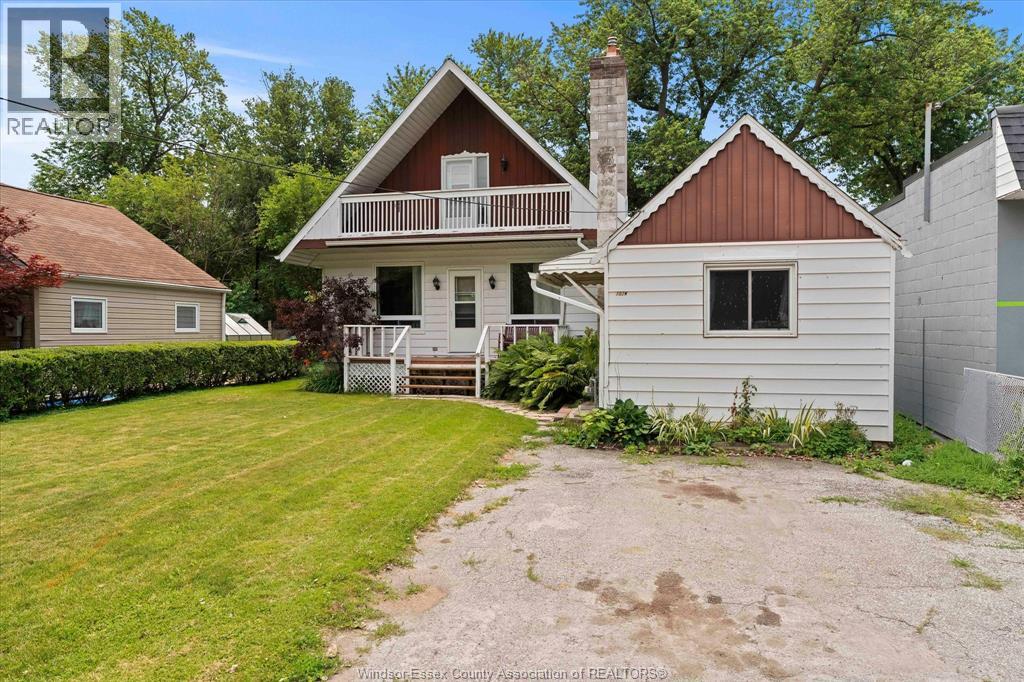 702 Notre Dame STREET - 2
