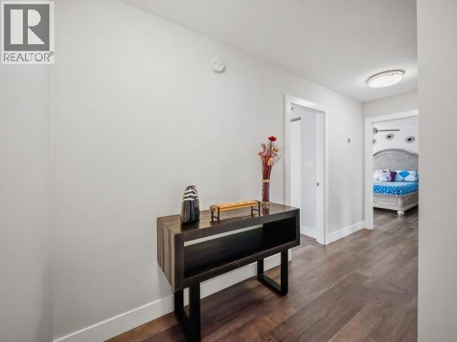 61 EVELYN AVENUE - 19