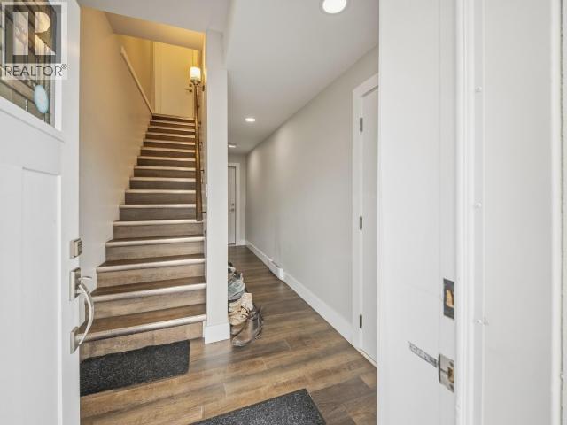 61 EVELYN AVENUE - 33