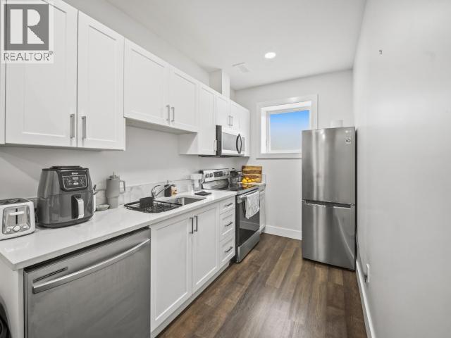 61 EVELYN AVENUE - 39