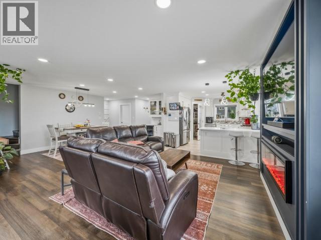 61 EVELYN AVENUE - 4
