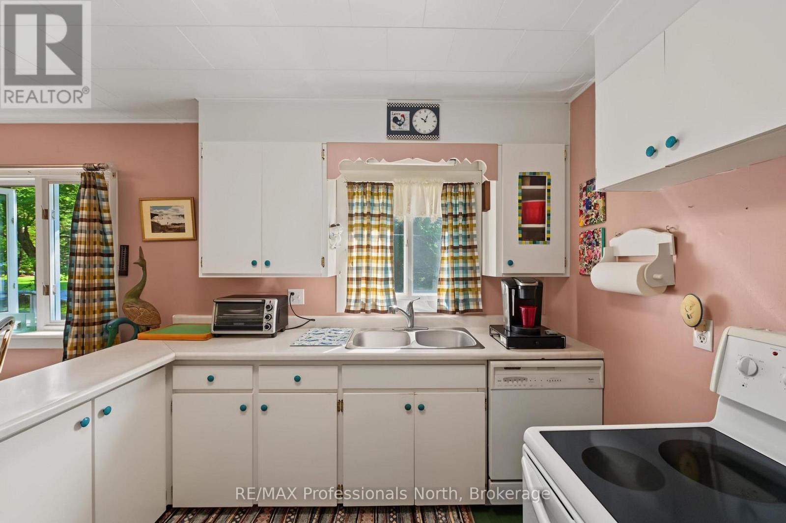 5 STOUFFER STREET - 10