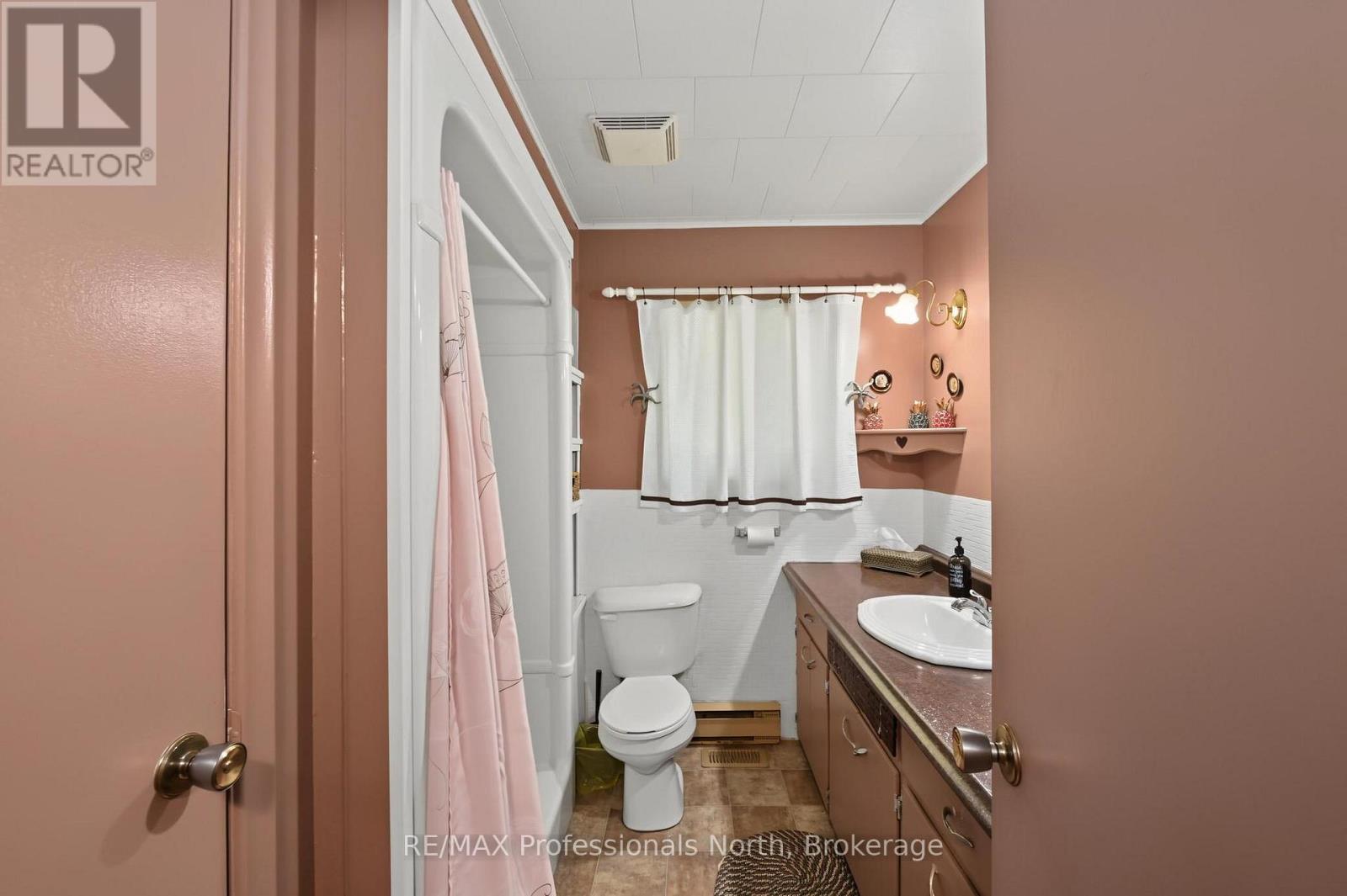 5 STOUFFER STREET - 17