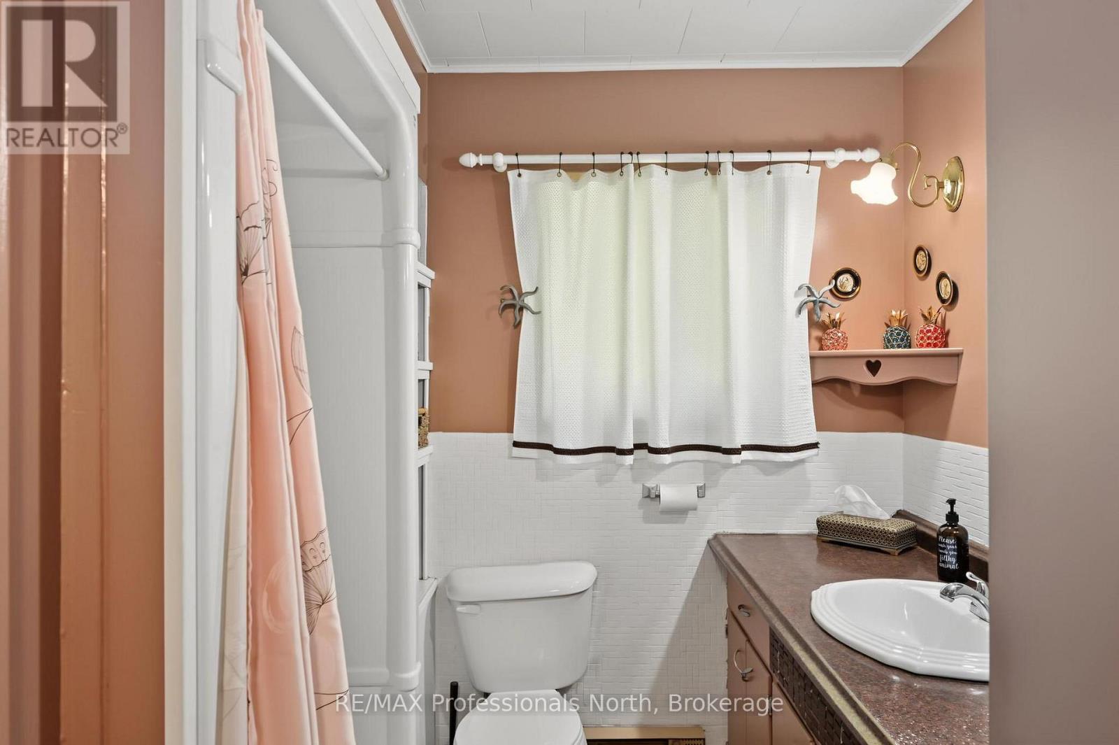 5 STOUFFER STREET - 18