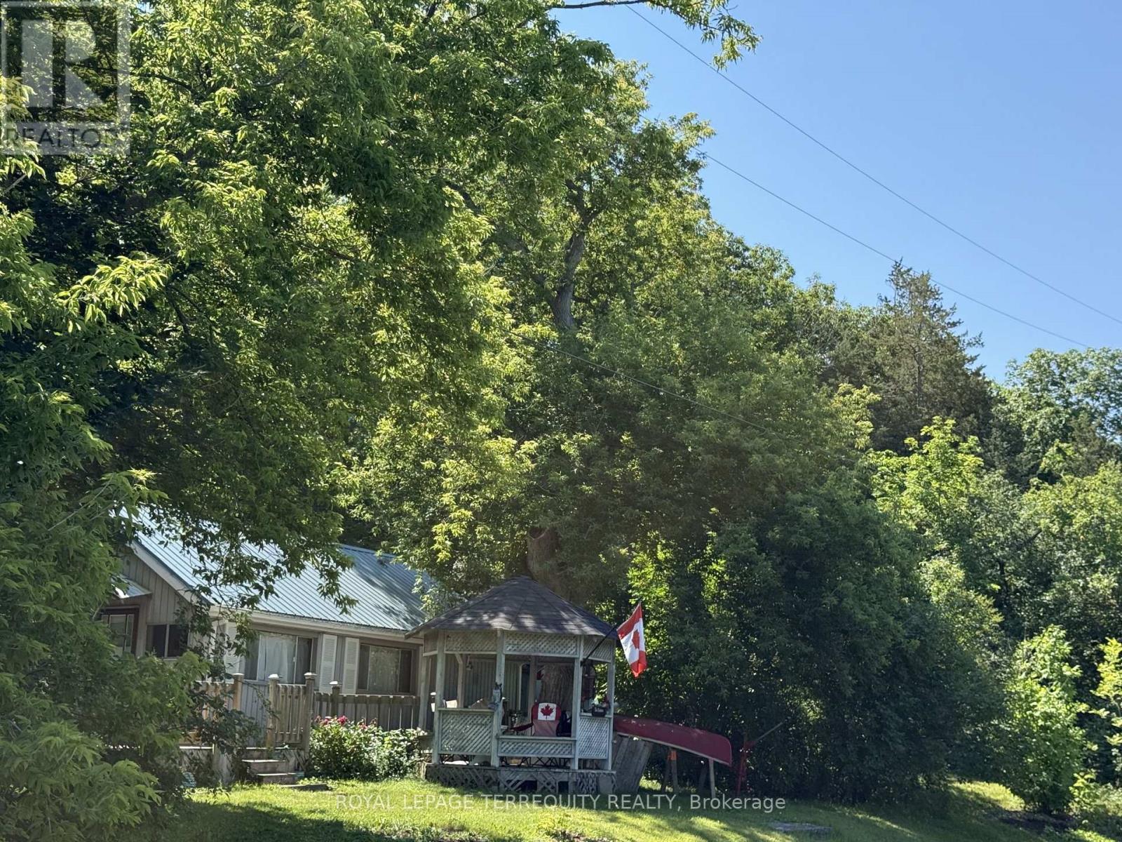 675 HAIGS REACH RD - 1