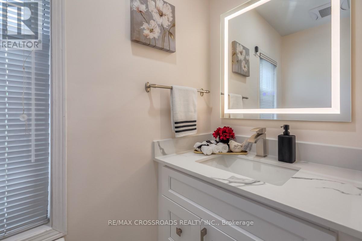 8 LARISSA COURT - 18