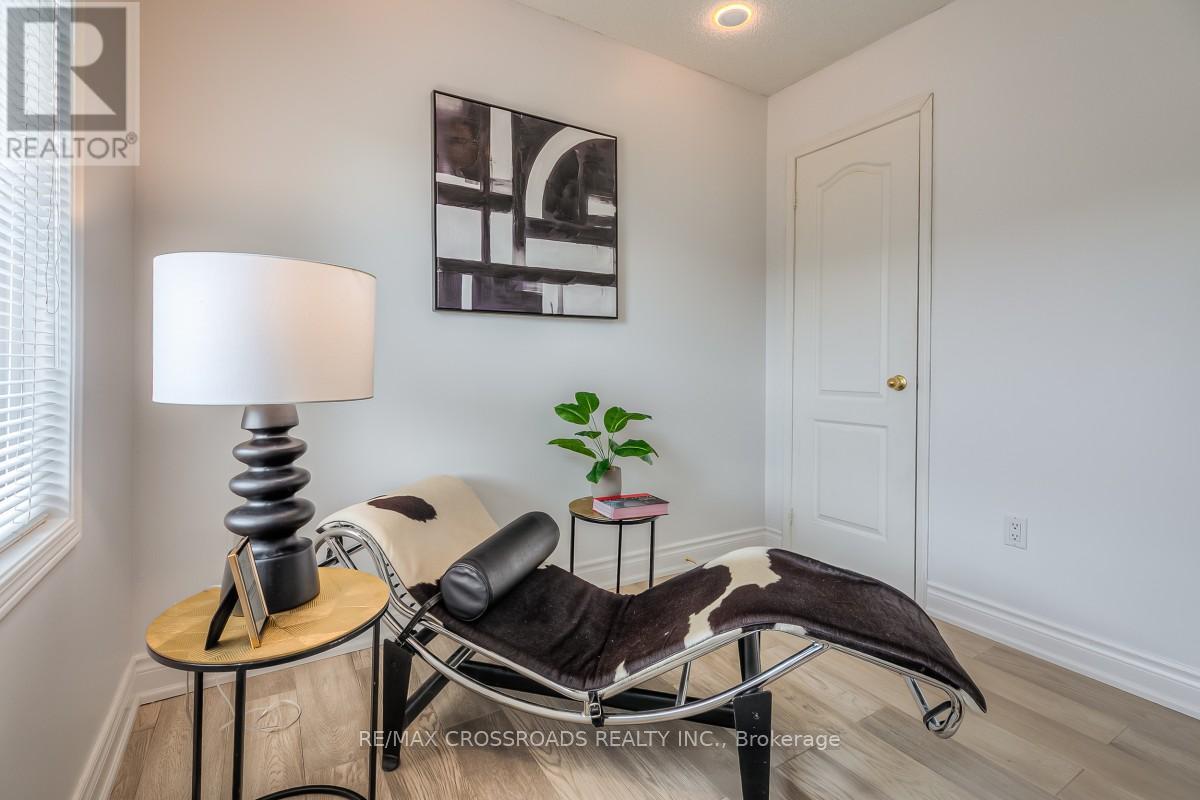 8 LARISSA COURT - 26