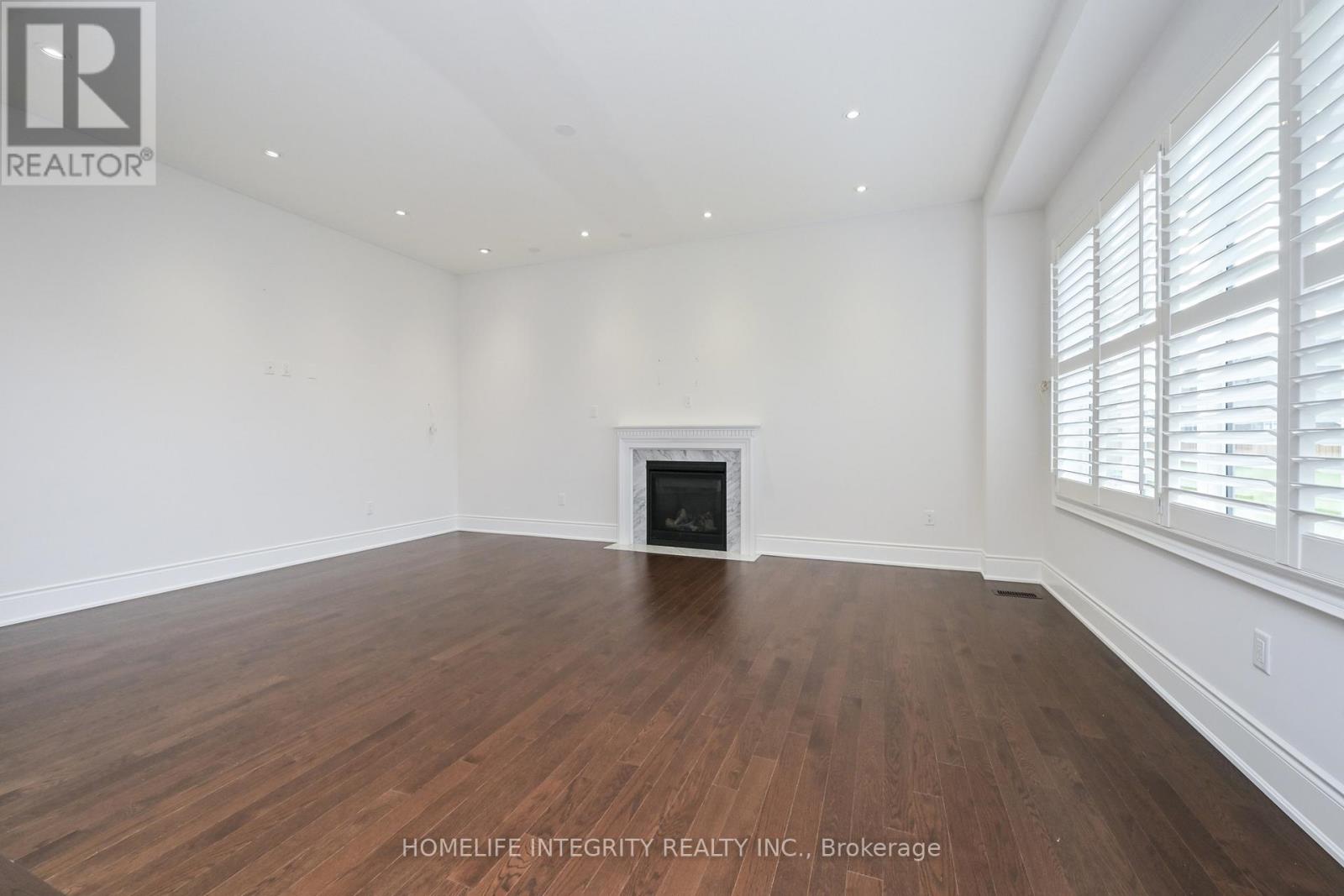 1144 WICKHAM ROAD - 14