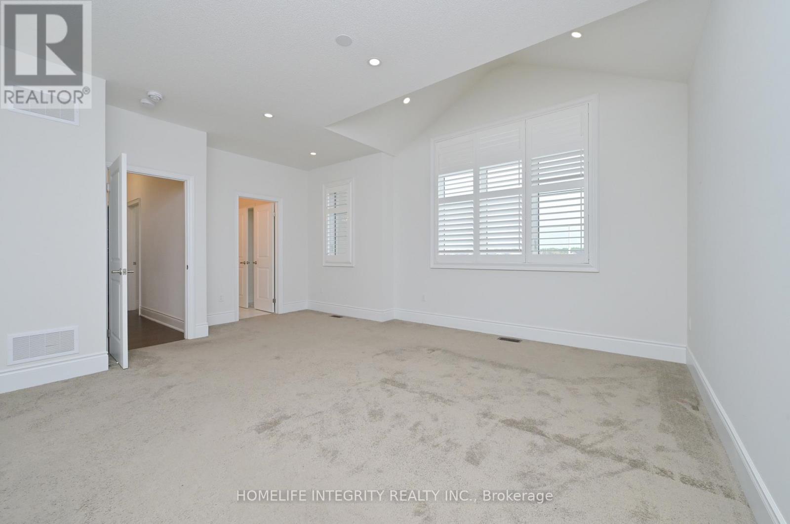 1144 WICKHAM ROAD - 23