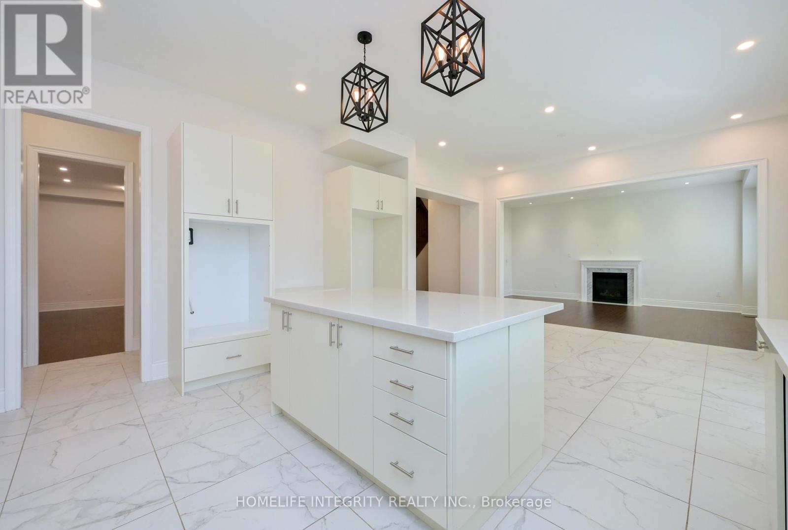 1144 WICKHAM ROAD - 8