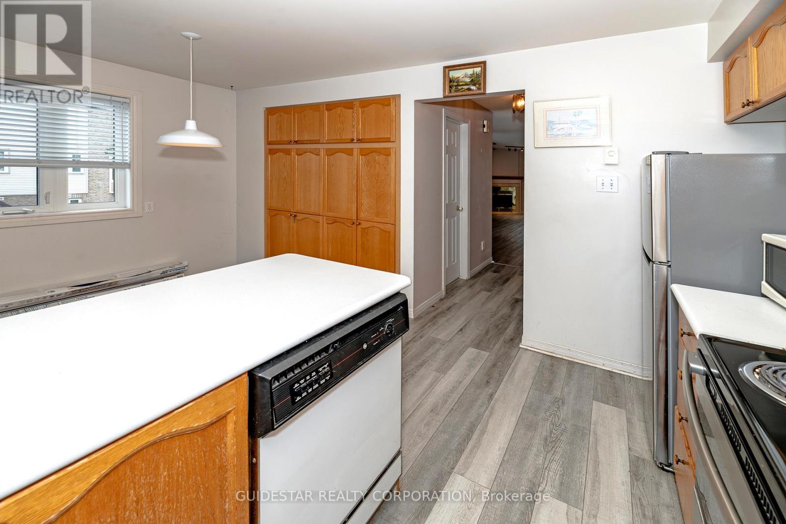 288 BRISTON PRIVATE - 9