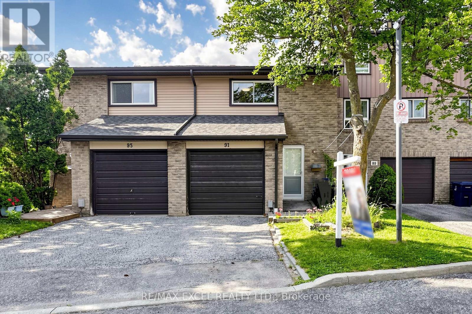 #91 1131 SANDHURST CIRCLE - 1