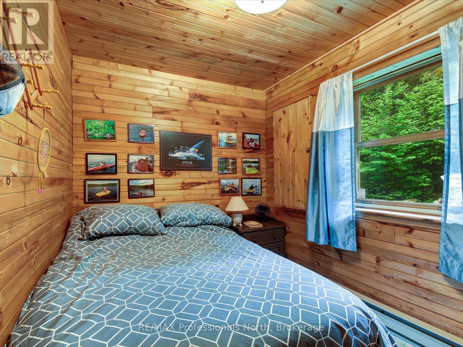 84 LAKESIDE LANE - 20