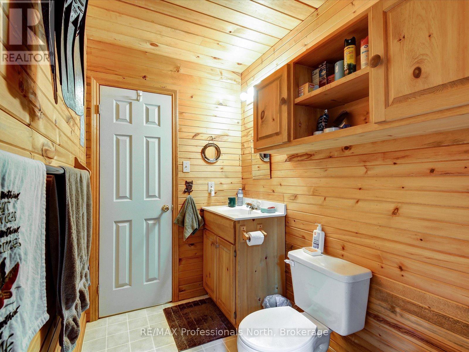 84 LAKESIDE LANE - 23