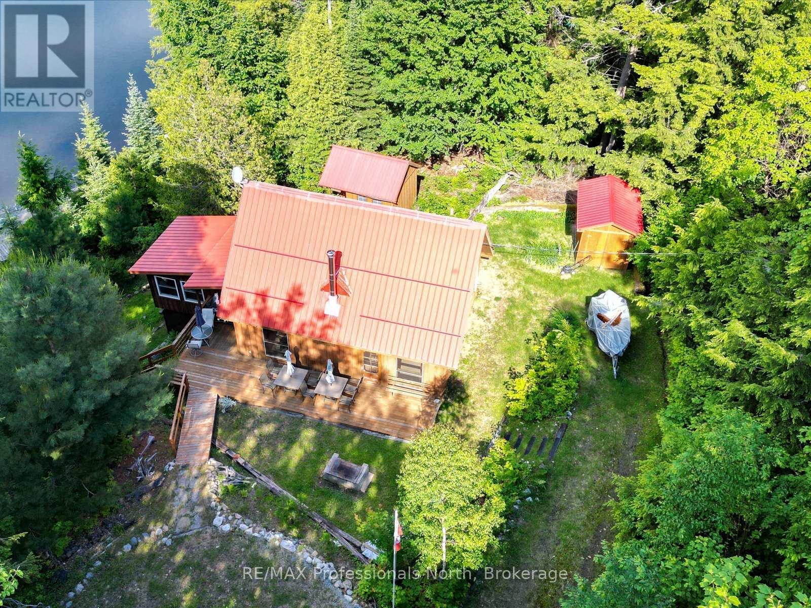 84 LAKESIDE LANE - 35