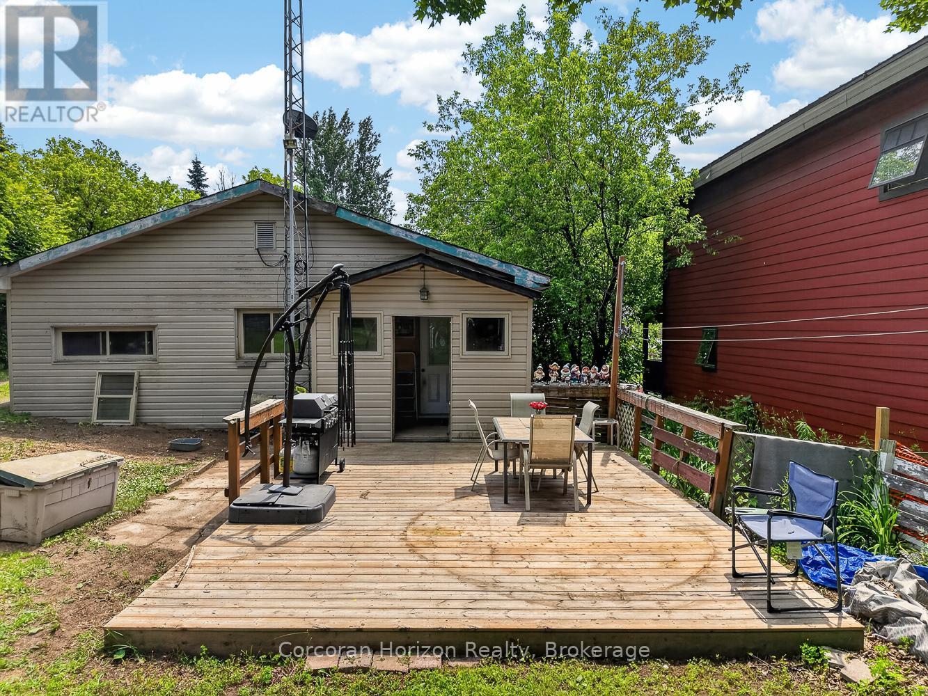 20 PARRY SOUND ROAD - 36