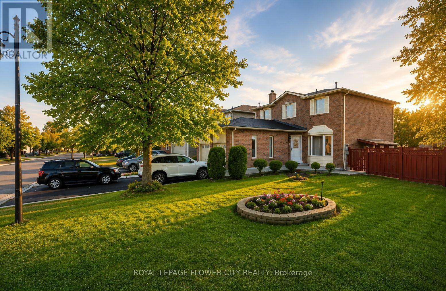 23 CLYDESDALE CIRCLE - 1
