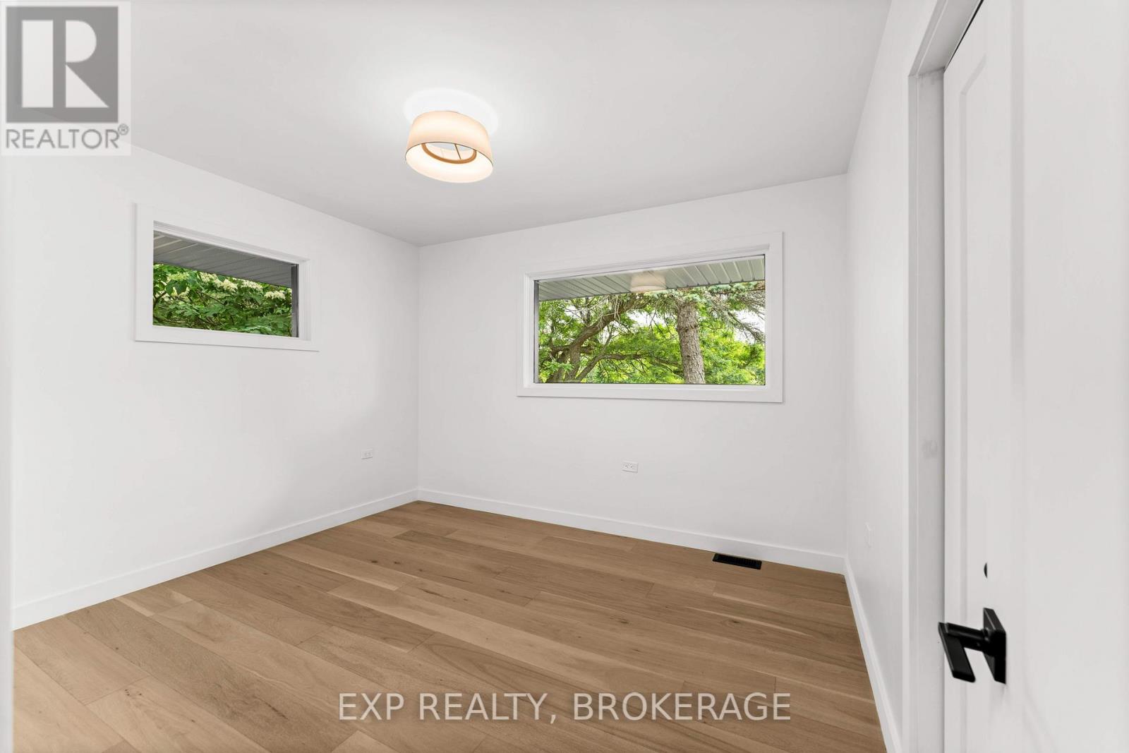1802 SYDENHAM ROAD - 25