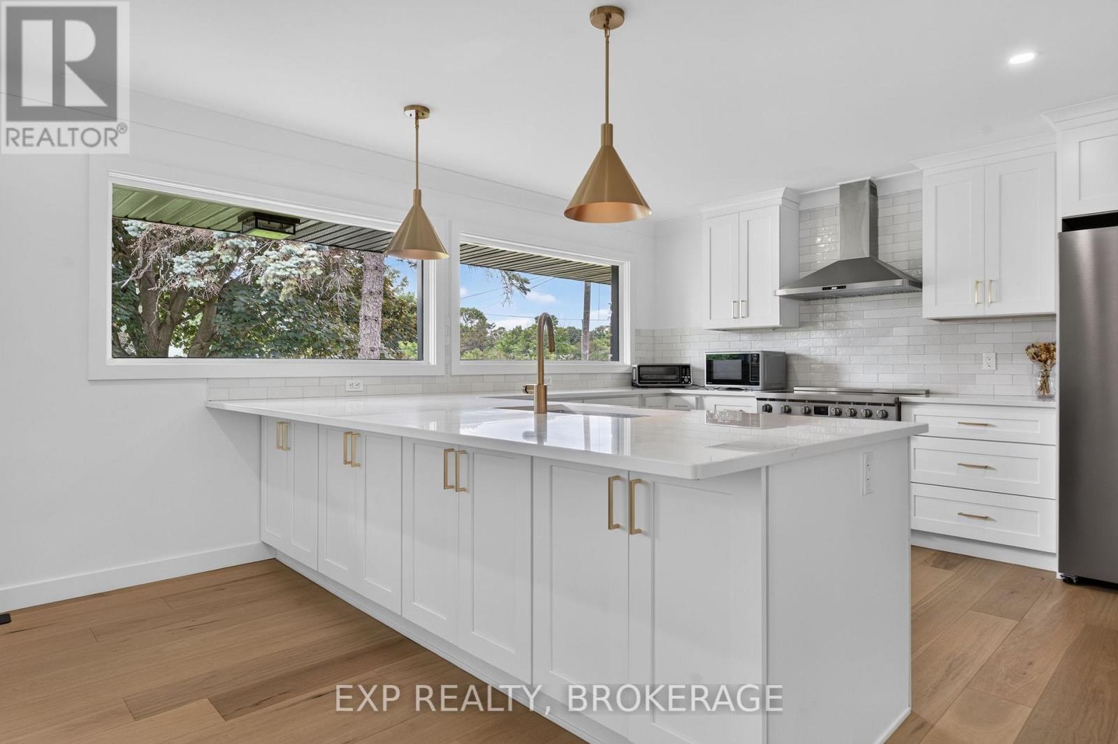 1802 SYDENHAM ROAD - 3