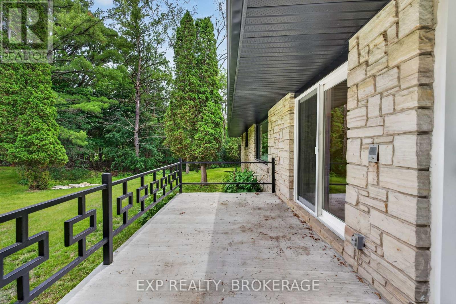 1802 SYDENHAM ROAD - 36