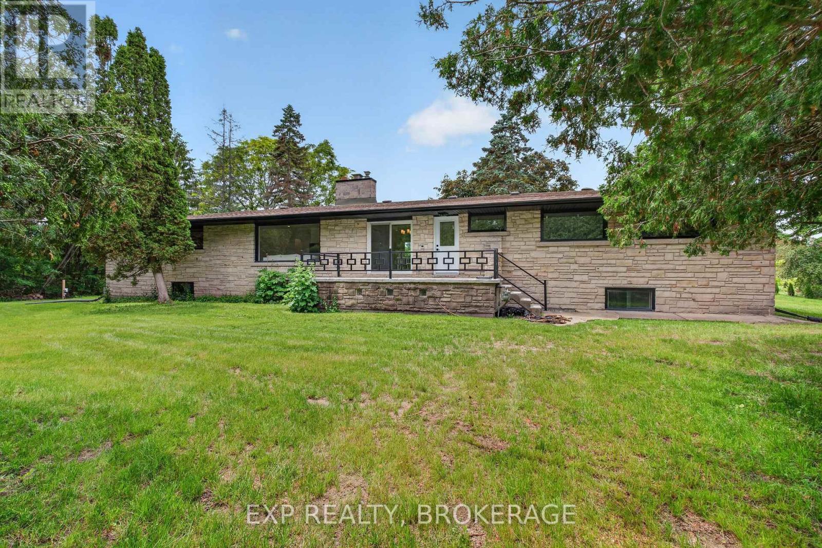 1802 SYDENHAM ROAD - 35