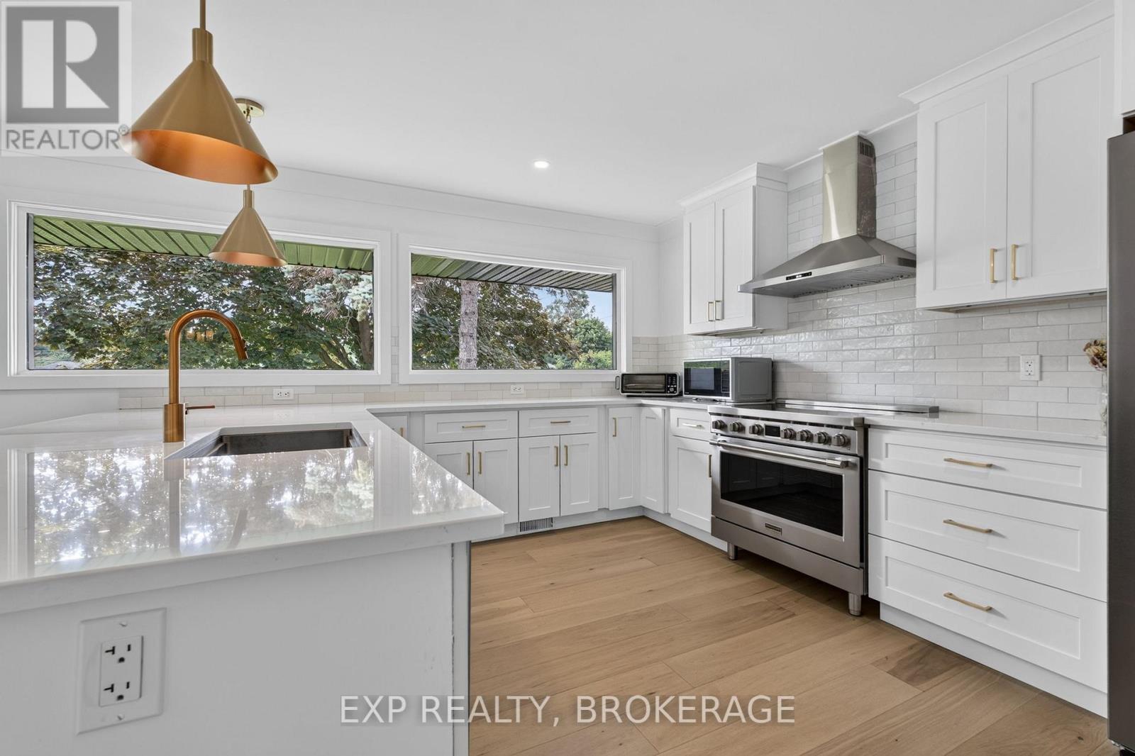 1802 SYDENHAM ROAD - 9