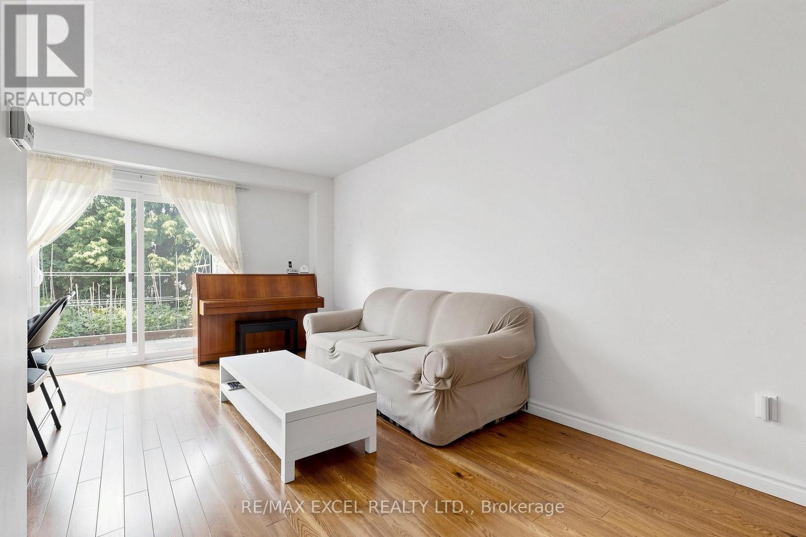 #91 1131 SANDHURST CIRCLE - 8