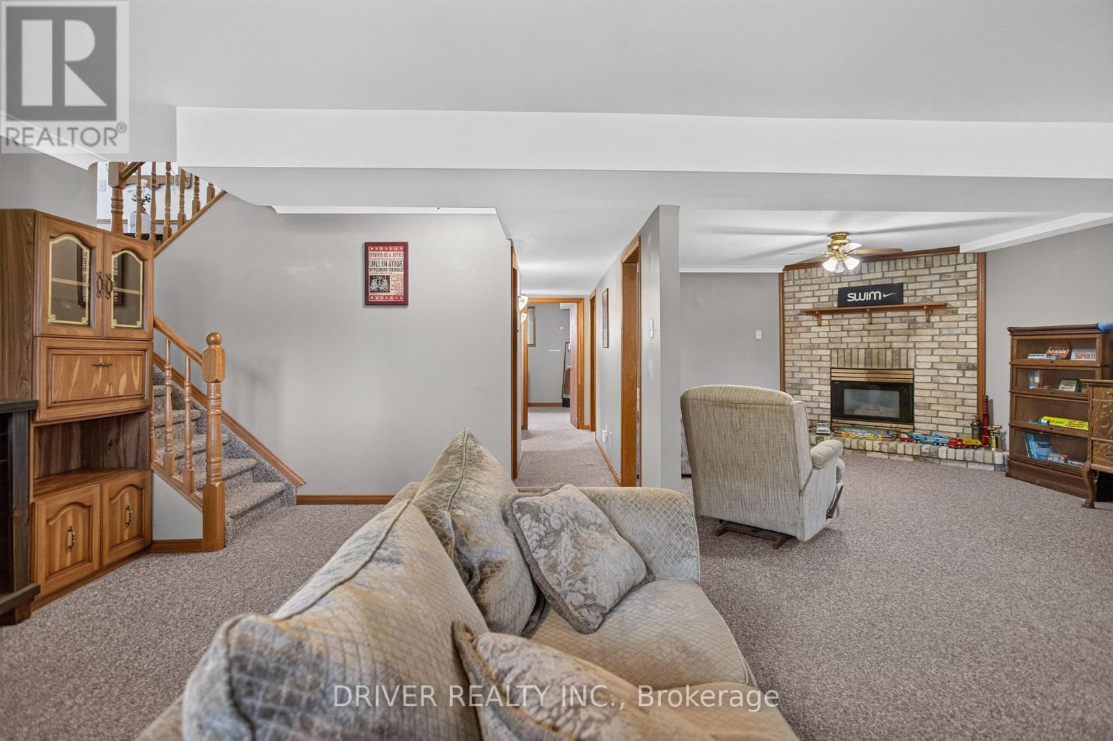 24 HAWTHORNE CRESCENT - 20