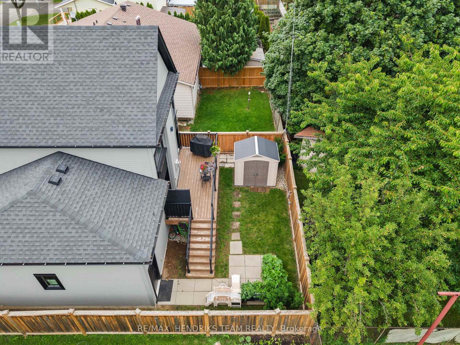 8 STANMARY DRIVE - 42
