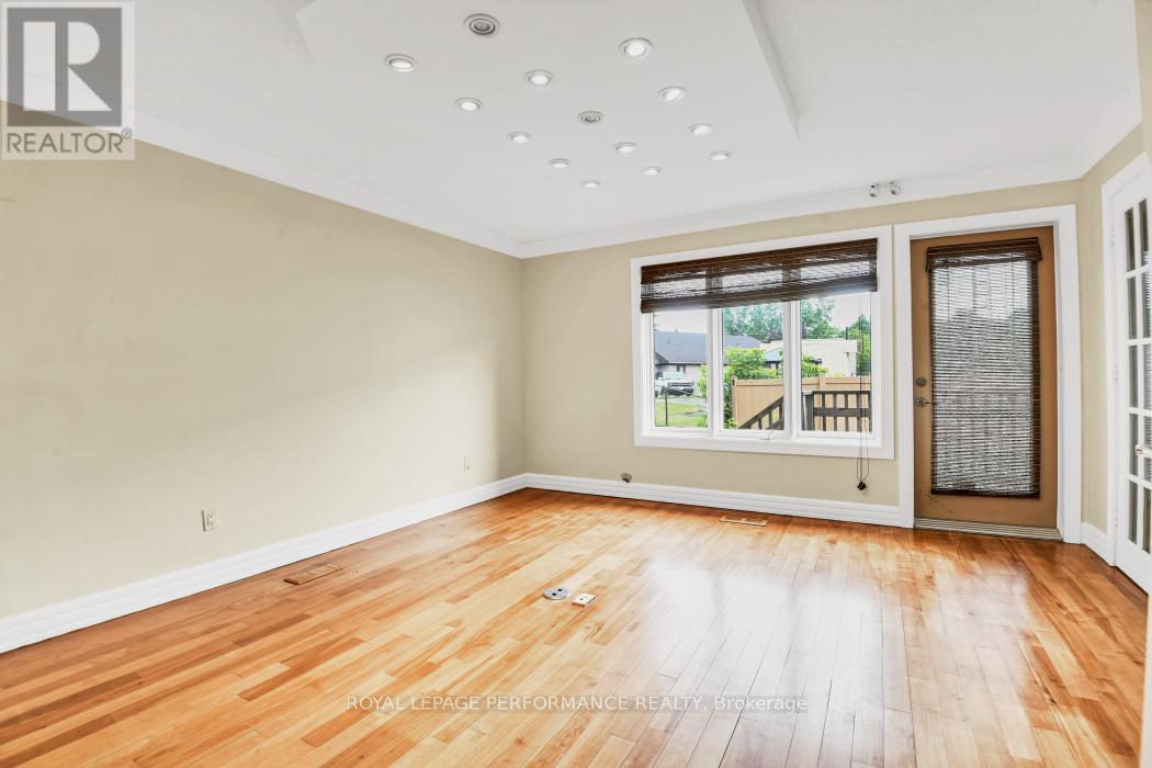 Studio for Rent in Ottawa – 921 NOTRE DAME STREET, Ottawa – By Peter Sagos - Image 12
