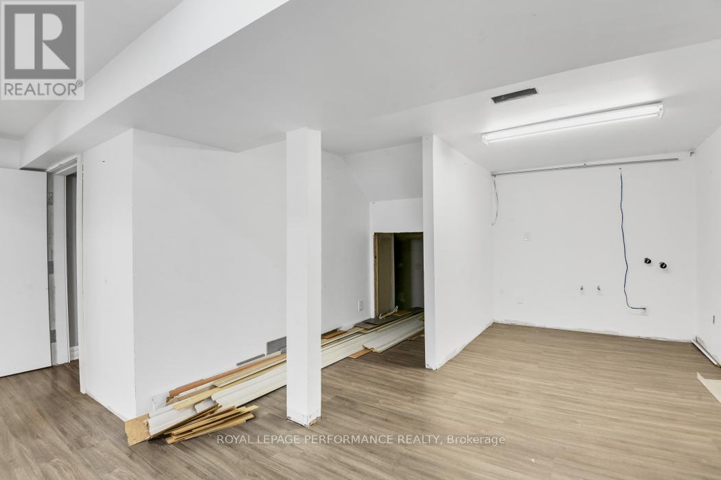 Studio for Rent in Ottawa – 921 NOTRE DAME STREET, Ottawa – By Peter Sagos - Image 27