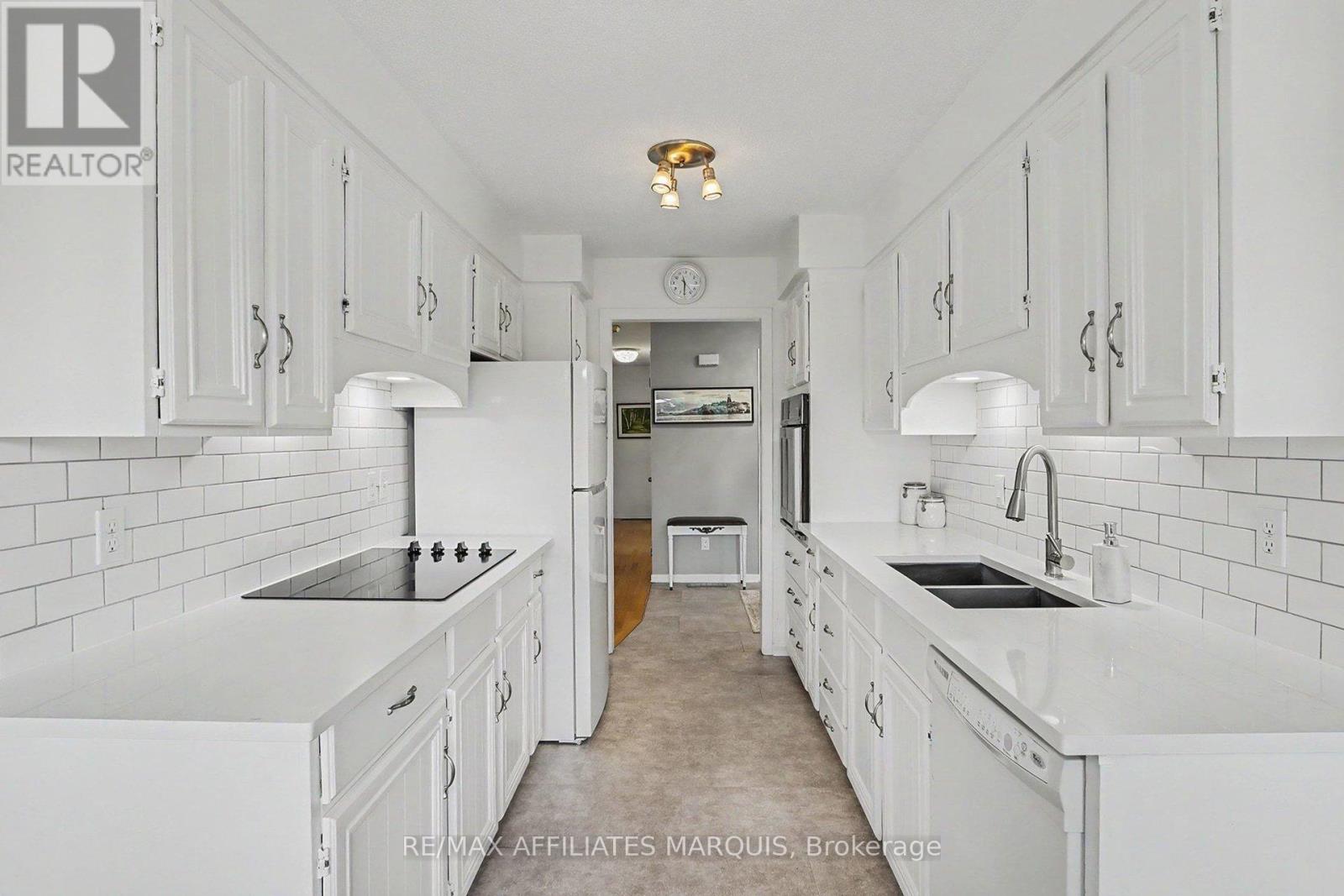 929 KITLEY/S ELMSLEY TOWNLINE RD,RR#4 ROAD - 11