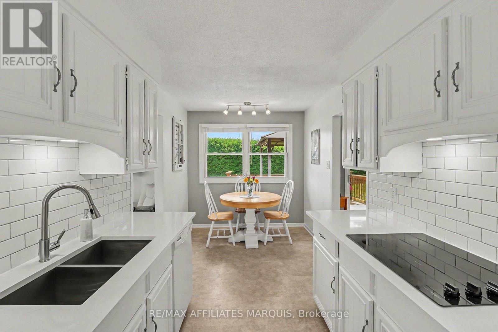929 KITLEY/S ELMSLEY TOWNLINE RD,RR#4 ROAD - 13